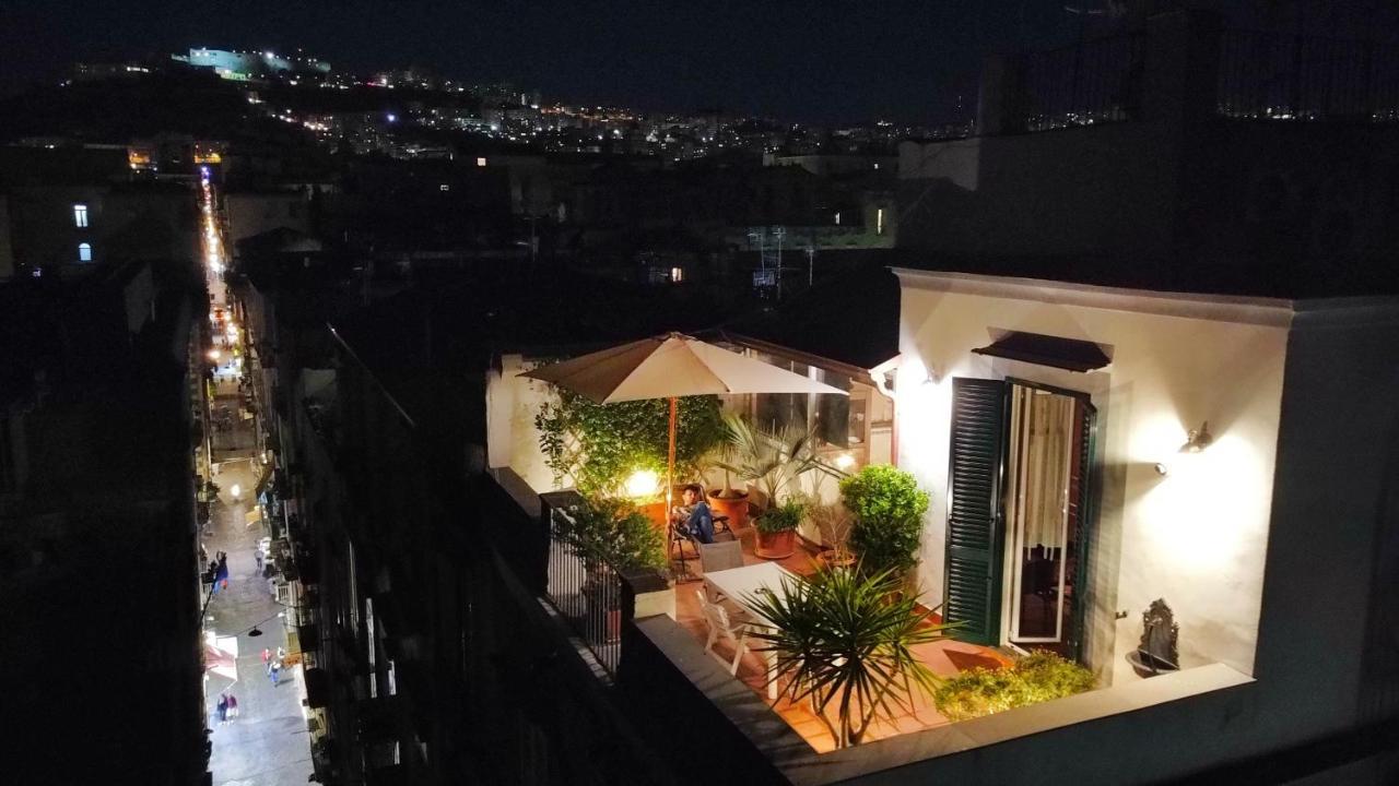 Gregorius Diamerisma Panoramic Terrace * Napoli