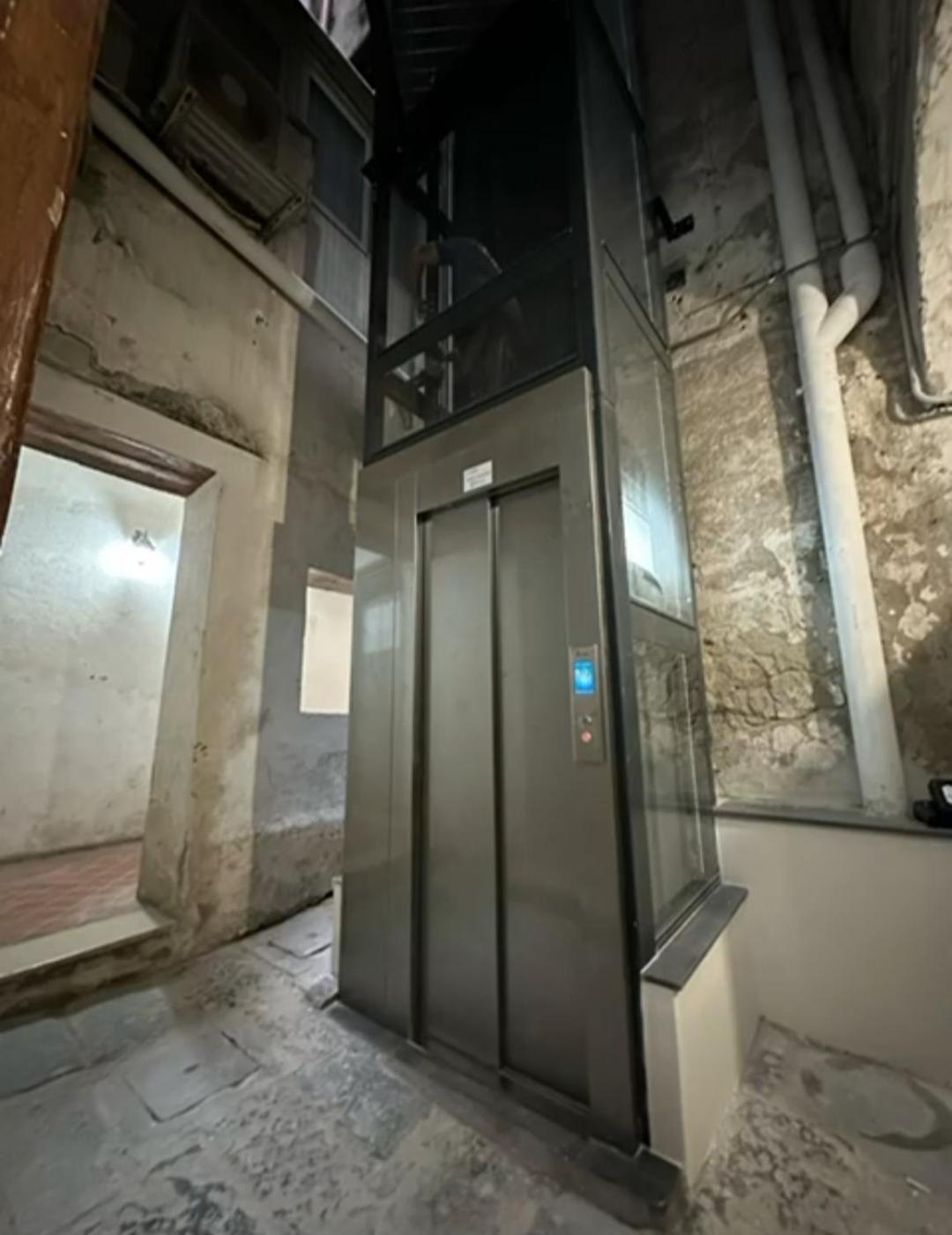 Gregorius Diamerisma Panoramic Terrace * Napoli